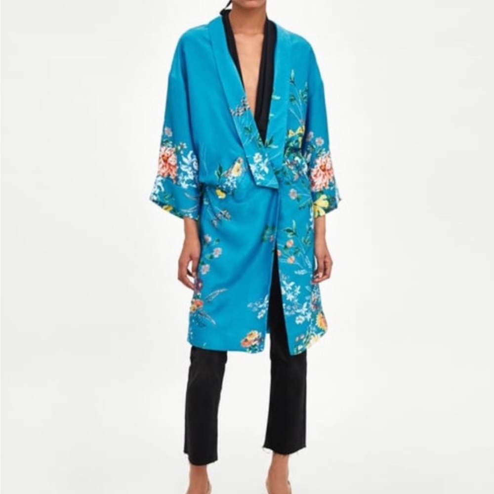 Zata trf Collection floral kimono Medium NWOT